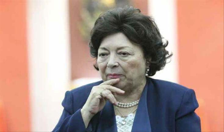 Quase meio século depois da morte de Neto, viúva do fundador da República estará sem o que comer em Portugal?