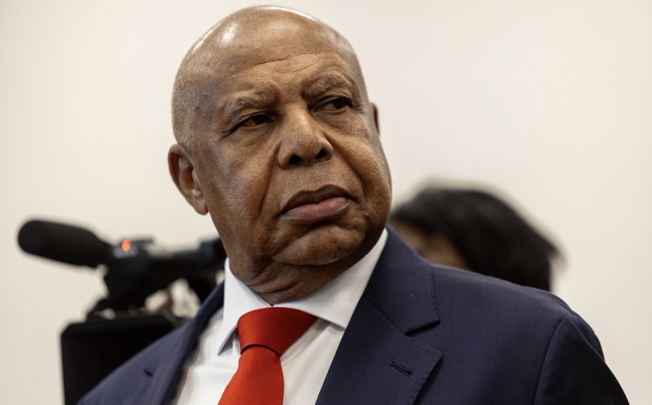  Higino Carneiro leva batalha contra o MPLA ao Tribunal Constitucional